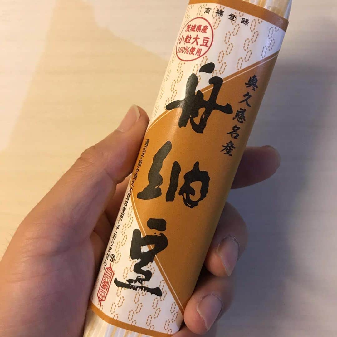 sioneのインスタグラム：「納豆屋さんの納豆をちゃんと食べるのは初。豆の味しっかり感じて、とっても美味しいなー。お高いだけある◎ #舟納豆」