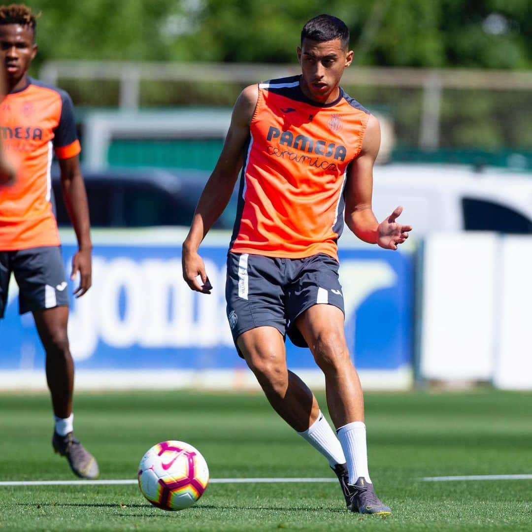 ロヘリオ・フネス・モリさんのインスタグラム写真 - (ロヘリオ・フネス・モリInstagram)「Ultimo entrenamiento de la temporada!!!💛👍🏽💪🏽👍🏽 @villarrealcf」5月17日 20時42分 - funesmoriofi