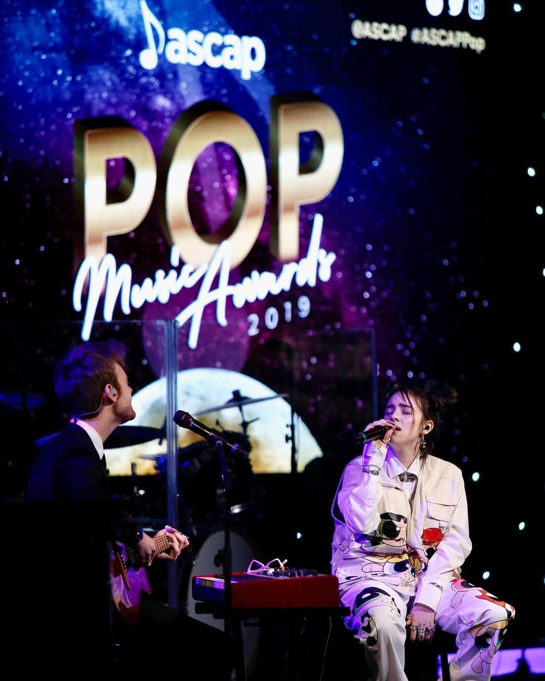 ASCAPさんのインスタグラム写真 - (ASCAPInstagram)「@billieeilish & @finneas serenade #ASCAPPop with #whenthepartysover #iloveyou and #ilostafriend 🎶 Watch clips on our stories!」5月17日 15時26分 - ascap
