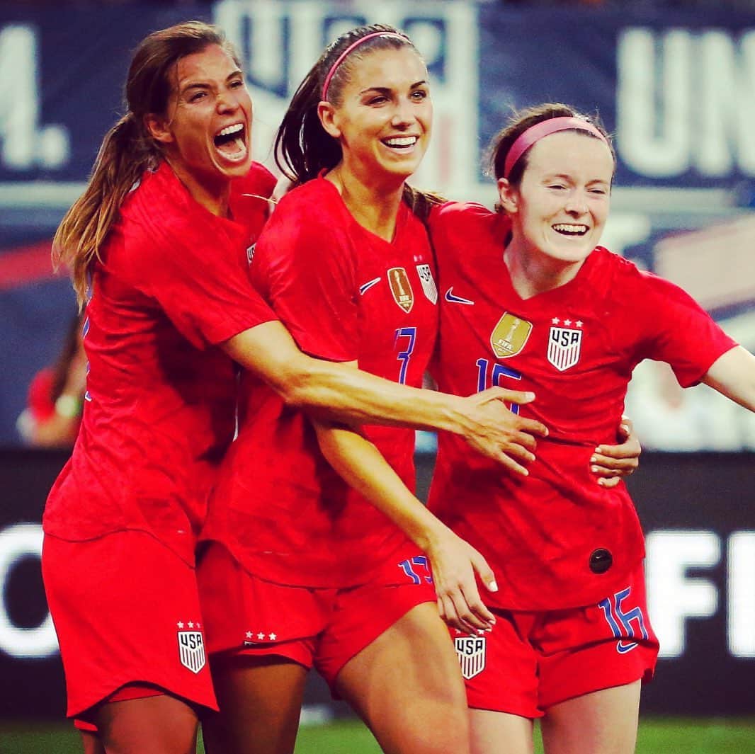 FIFAワールドカップさんのインスタグラム写真 - (FIFAワールドカップInstagram)「A statement of intent from reigning champions @uswnt: a 5-0 victory over fellow #fifawwc participants @nzfootballferns 🙌  #daretoshine #uswnt #usa #tobinheath #alexmorgan #roselavelle #celebrations #teammates #france2019」5月17日 15時36分 - fifaworldcup