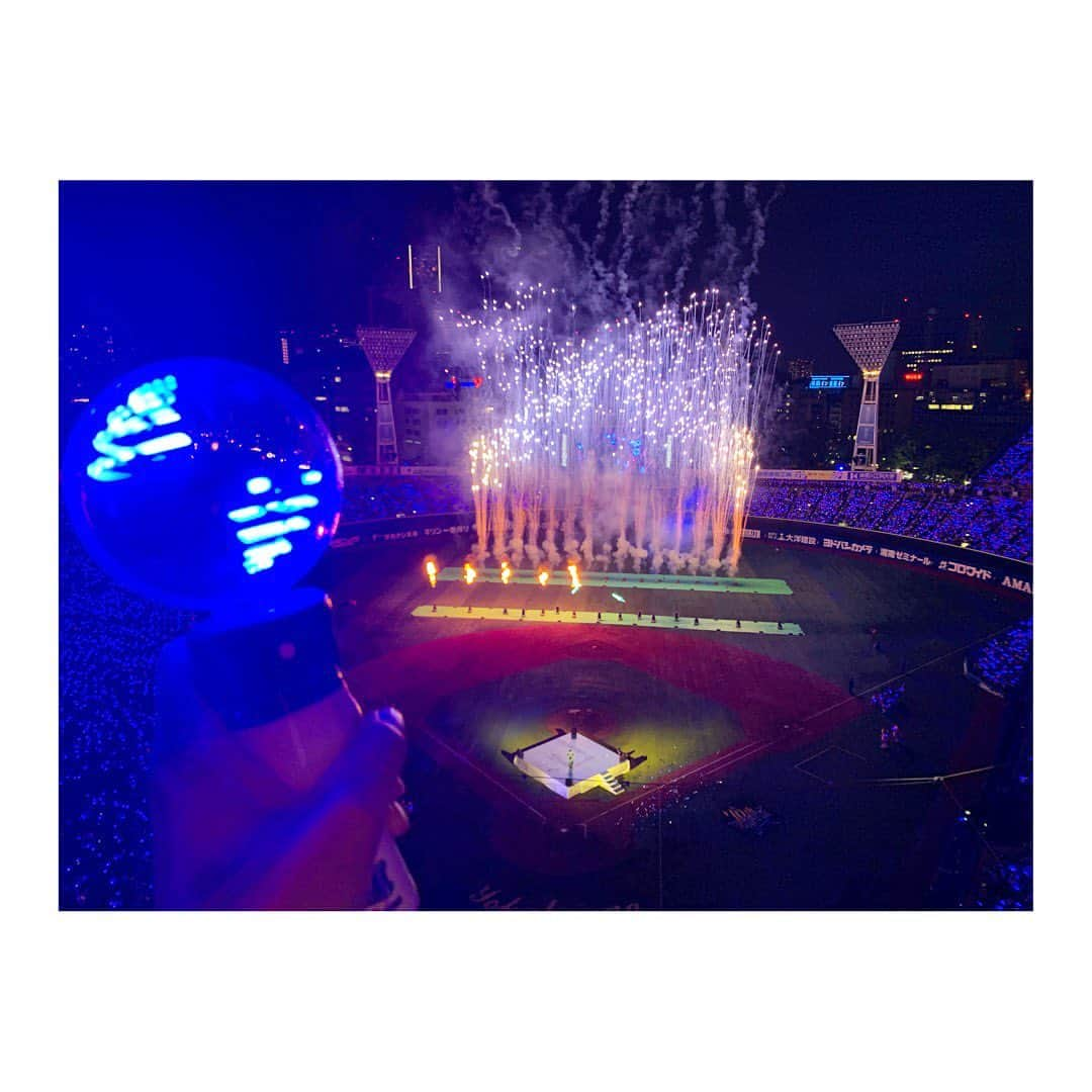 杜野まこさんのインスタグラム写真 - (杜野まこInstagram)「#baystars #横浜DeNAベイスターズ #bulelight #victory #serebration #花火  #相川七瀬 さん #ライブ #カッコイイ ✨」5月17日 16時08分 - makomorino