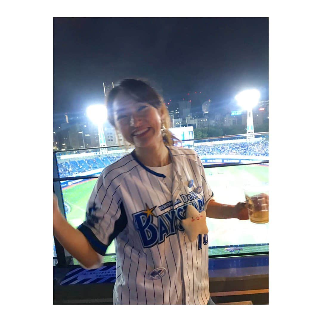 杜野まこさんのインスタグラム写真 - (杜野まこInstagram)「#baystars #横浜denaベイスターズ #プロ野球 #BULELIGHT #BAYDISCOVERYDECK #ベイディスカバリーboxシート #ハマスタ最上階 #気持ちいい #楽しい #勝った #最高 ‼️⚾️✨ #ベイスたん #お弁当 #カネシゲタカシ さん #みずしな孝之 先生 #我妻弘嵩 さん #杜野まこ」5月17日 16時17分 - makomorino