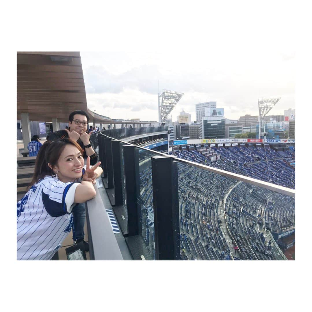 杜野まこさんのインスタグラム写真 - (杜野まこInstagram)「#baystars #横浜denaベイスターズ #プロ野球 #BULELIGHT #BAYDISCOVERYDECK #ベイディスカバリーboxシート #ハマスタ最上階 #気持ちいい #楽しい #勝った #最高 ‼️⚾️✨ #ベイスたん #お弁当 #カネシゲタカシ さん #みずしな孝之 先生 #我妻弘嵩 さん #杜野まこ」5月17日 16時17分 - makomorino