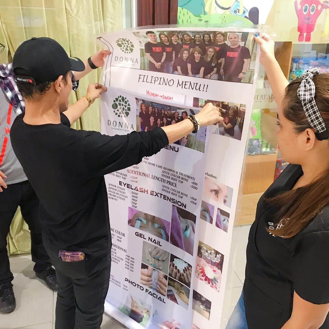 美容留学のアジアビューティカレッジのインスタグラム：「✂︎﻿﻿ 先日、お店の料金表を新しくしました！ . . 英語と美容が学べるセブ留学 海外で美容師で活躍しよう‼️ ﻿ @abc_cebu﻿﻿ ﻿ #美容師 ﻿ #スタイリスト﻿ #ヘアスタイリスト﻿ #美容室﻿ #美容院 ﻿ #ヘアサロン﻿ #美容留学﻿ #語学留学﻿ #海外留学 ﻿ #スタイリング ﻿ #カラーリスト ﻿ #日系サロン﻿ #カラー ﻿ #イルミナカラー﻿ #海外生活﻿﻿ #美容学生 ﻿ #セブ島﻿ #英会話 ﻿ #スタイリストデビュー ﻿ #美容師転職 ﻿ #美容師募集﻿ #外国人風カラー ﻿ #美容師の卵﻿ #ショートヘア﻿ #ウルフカット  #ヘアアレンジ ﻿ #海外で美容師したい﻿ #美容師さんと繋がりたい #美容師アシスタント #ハイブリーチ」