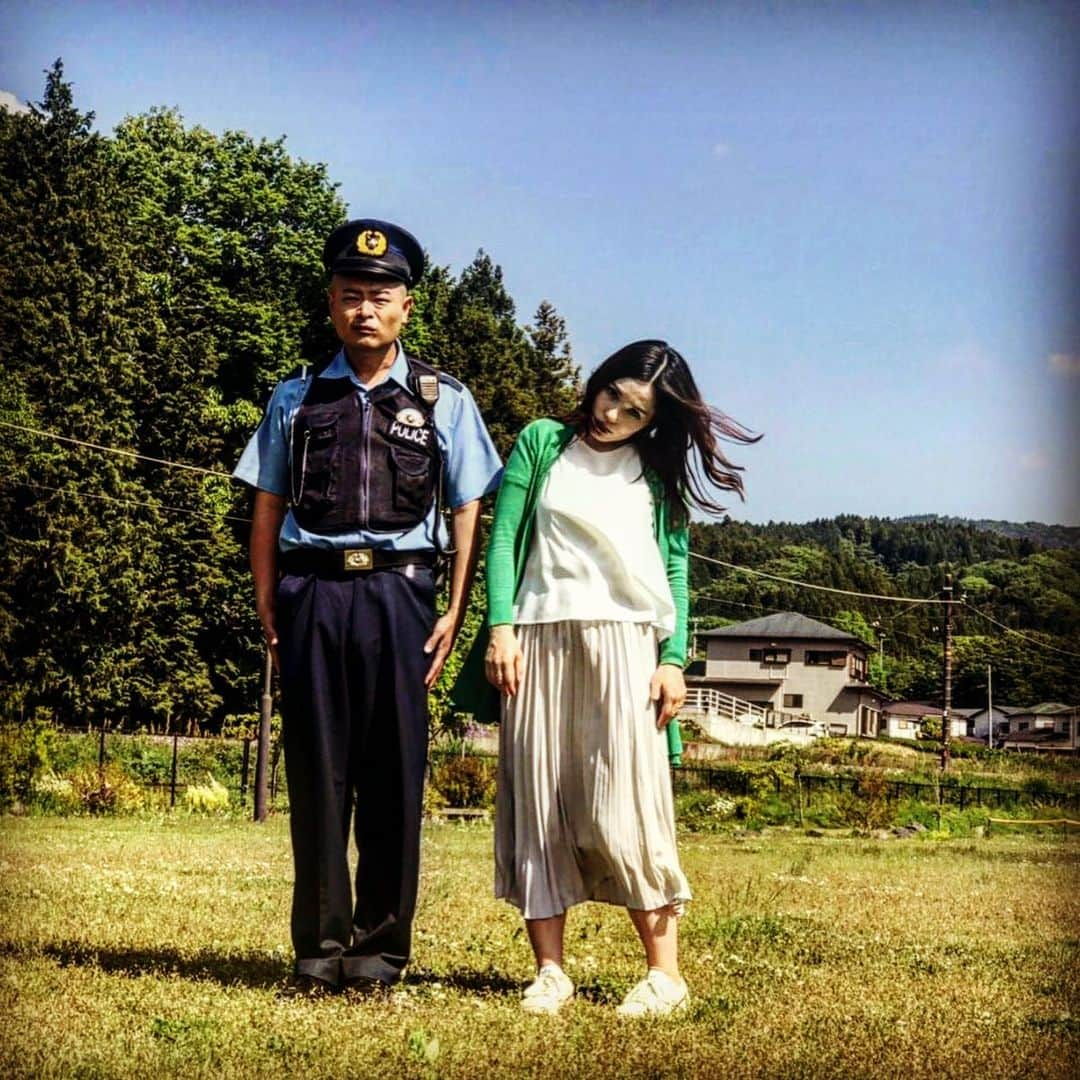 あばれる君さんのインスタグラム写真 - (あばれる君Instagram)「影絵あそび。」5月17日 16時49分 - abarerukun