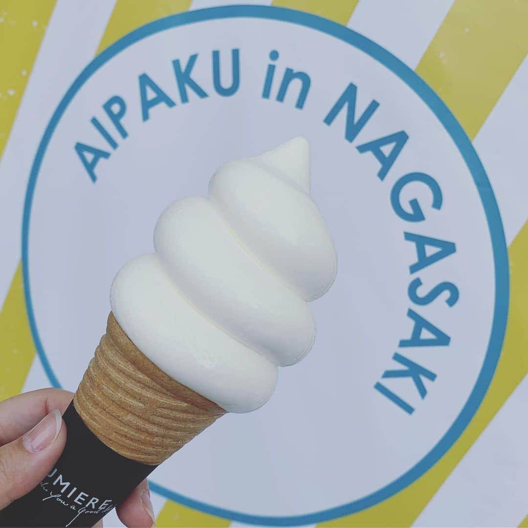 佐藤綾子さんのインスタグラム写真 - (佐藤綾子Instagram)「🍦待ってました🍦  長崎の初夏の風物詩となりつつある…﻿ あいぱくが今年も始まります！🍨﻿ ひとあしはやく試食を……ゲヘヘ……﻿ ﻿ 東京でもなかなか食べられない、北海道の #ウミエール さんの #北海道オーガニックミルクソフト ！﻿ なめらかで唇が溶けたのかと思いました。﻿ 写真撮られることより﻿アイスが溶けることの方が気がかり。 ﻿ 詳しくはこのあと夕方6:15から、nccで！﻿ ﻿ #あいぱく #あいぱく長崎 #AIPAKU #nagasaki #かもめ広場 #アミュプラザ長崎﻿ #長崎 #アイス #アイスマニア #アイスクリーム﻿ #ncc #長崎文化放送 #スーパーjチャンネル長崎 #取材日記」5月17日 16時43分 - satoaya_ncc