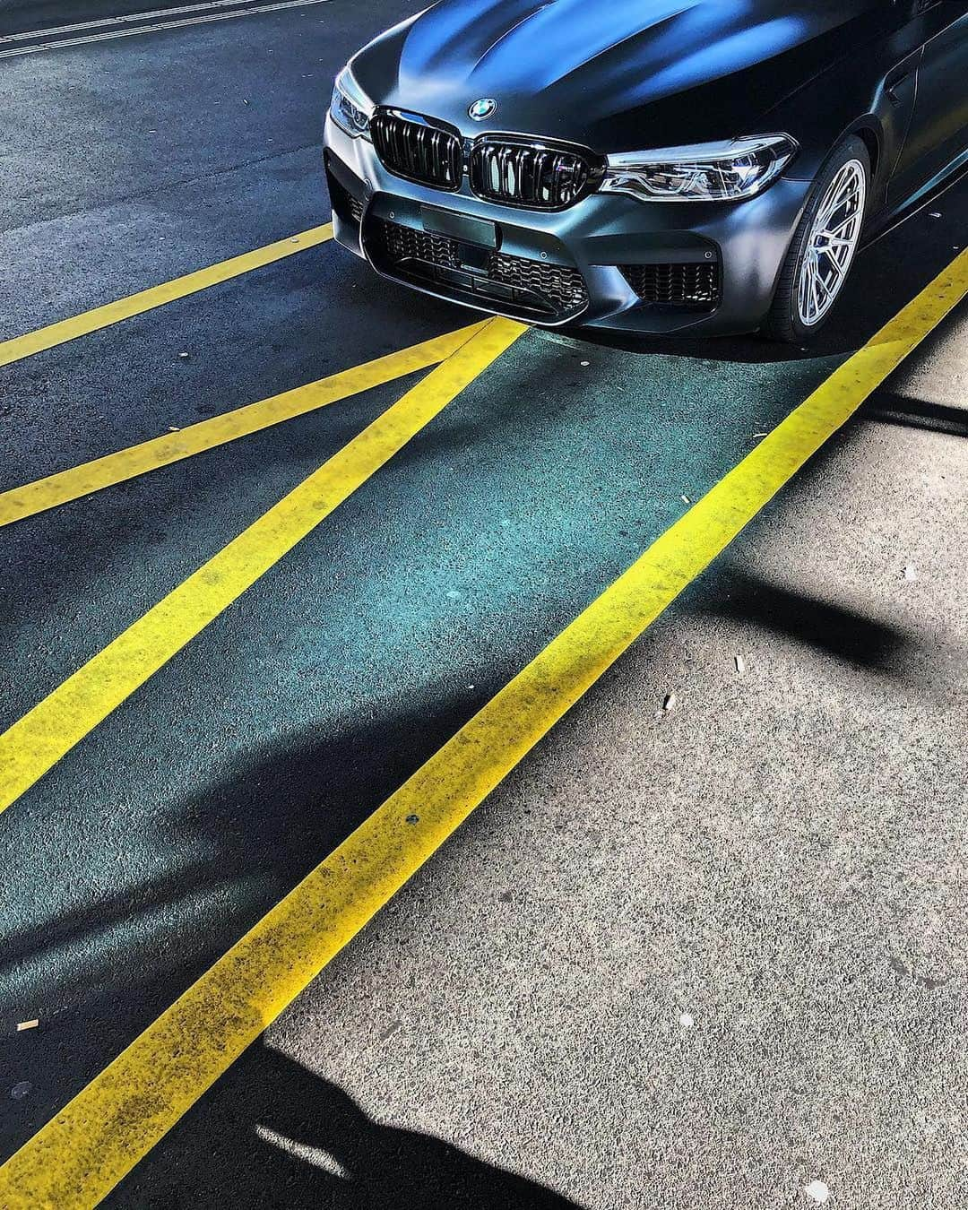 BMWさんのインスタグラム写真 - (BMWInstagram)「You can't miss this view.  The BMW M5 Sedan.  #BMWrepost @georgiancollector @vardzhiyski #BMW #M5 #BMWM __ BMW M5 Sedan: Fuel consumption in l/100 km (combined): 10.8 - 10.7. CO2 emissions in g/km (combined): 246 - 243. The values of fuel consumptions, CO2 emissions and energy consumptions shown were determined according to the European Regulation (EC) 715/2007 in the version applicable at the time of type approval. The figures refer to a vehicle with basic configuration in Germany and the range shown considers optional equipment and the different size of wheels and tires available on the selected model. The values of the vehicles are already based on the new WLTP regulation and are translated back into NEDC-equivalent values in order to ensure the comparison between the vehicles. [With respect to these vehicles, for vehicle related taxes or other duties based (at least inter alia) on CO2-emissions the CO2 values may differ to the values stated here.] The CO2 efficiency specifications are determined according to Directive 1999/94/EC and the European Regulation in its current version applicable. The values shown are based on the fuel consumption, CO2 values and energy consumptions according to the NEDC cycle for the classification. For further information about the official fuel consumption and the specific CO2 emission of new passenger cars can be taken out of the „handbook of fuel consumption, the CO2 emission and power consumption of new passenger cars“, which is available at all selling points and at https://www.dat.de/angebote/verlagsprodukte/leitfaden-kraftstoffverbrauch.html.」5月17日 17時00分 - bmw