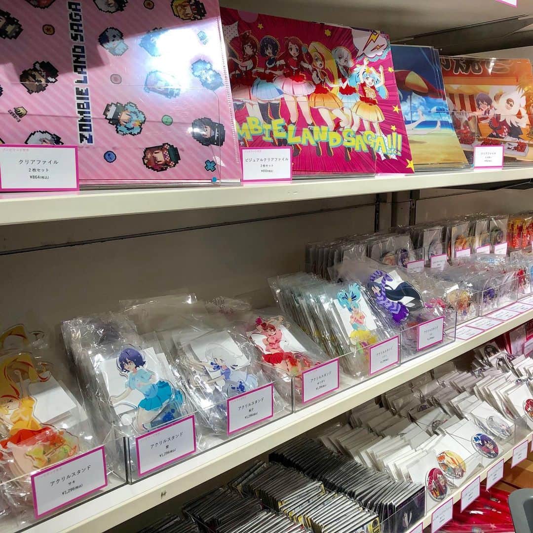 名古屋パルコさんのインスタグラム写真 - (名古屋パルコInstagram)「【南館7F特設会場】本日より「MAPPA SHOWCASE」を開催‼️ . MAPPAが手掛ける作品の原画や設定資料などの貴重な資料を展示します✨ 4月より放送開始の「さらざんまい」の展示も急遽決定！合計6作品の展示を行います🙌 . グッズ販売もお見逃しなく‼️ . 会期：2019年5月17日（金）～6月2日（日） 会場：名古屋パルコ南館7F・特設会場 . 詳細はプロフィール画面のURL 名古屋パルコホームページをご覧ください。 . #mappa #ユーリオンアイス #バナナフィッシュ #ゾンビランドサガ #賭ケグルイ #どろろ #さらざんまい #名古屋パルコ#nagoyaparco #名古屋#栄#矢場町」5月17日 17時25分 - parco_nagoya_official