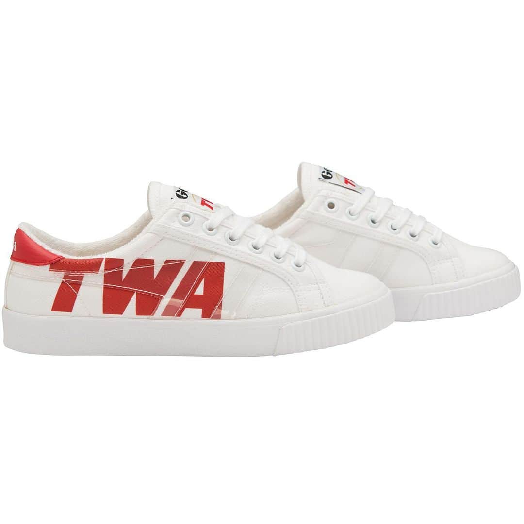 ゴーラさんのインスタグラム写真 - (ゴーラInstagram)「Excited to be part of the TWA relaunch with a Gola special edition sneaker ✈️ . . . #golaclassics #collab #TWA #classics #retro #SS19」5月17日 17時17分 - golaclassics