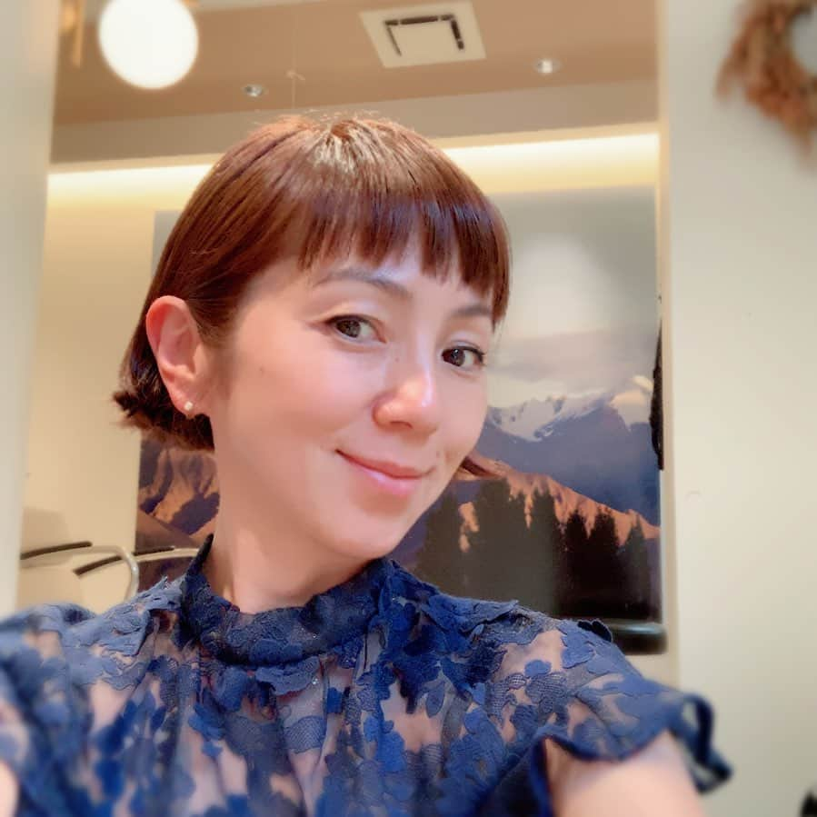 渡辺満里奈さんのインスタグラム写真 - (渡辺満里奈Instagram)「ぐふふ。完了✂︎✨ 前髪切った✂︎✂︎✂︎ ★ #twiggy  @twiggymiho  #来たる夏に向けて #バシッとすっきり✨」5月17日 17時37分 - funnyfacefunny