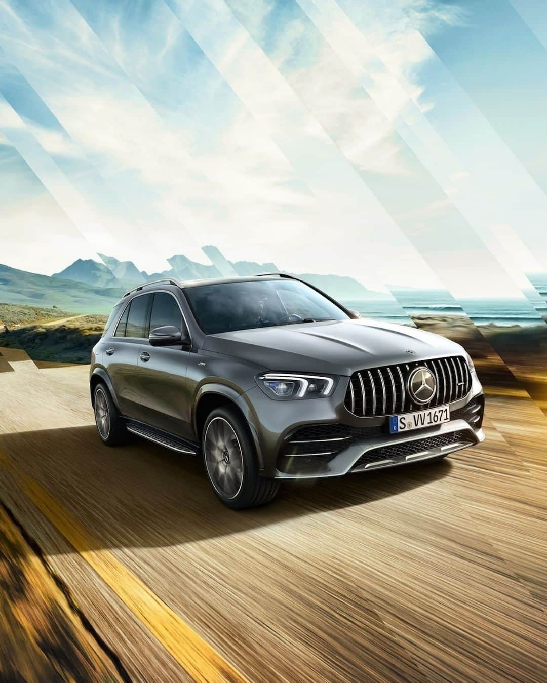 Mercedes AMGさんのインスタグラム写真 - (Mercedes AMGInstagram)「[Fuel consumption combined: 9.3 l/100km | CO2 emissions combined: 212 g/km]  It's safe to say the new Mercedes-AMG GLE 53 4MATIC+ is outfitted to dominate the open road! ✅435hp 3.0-liter six-cylinder in-line engine ✅AMG ACTIVE RIDE CONTROL ✅AMG-specific drive programs ✅Fully variable all-wheel drive  #MercedesAMG #DrivingPerformance #GLE」5月17日 18時00分 - mercedesamg