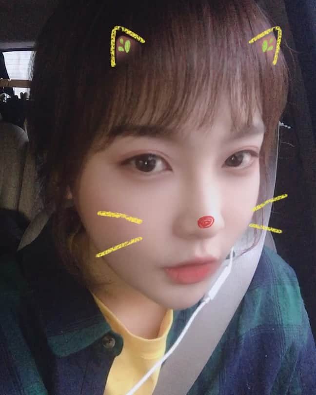 ハ・ウンジンのインスタグラム：「ㅋㅋㅋㅋㅋㅋㅋㅋ응? 담에 또 만나여👋 #asmr #1인방송의길이란쉽지않군🤔 #띠예님따랑해여」