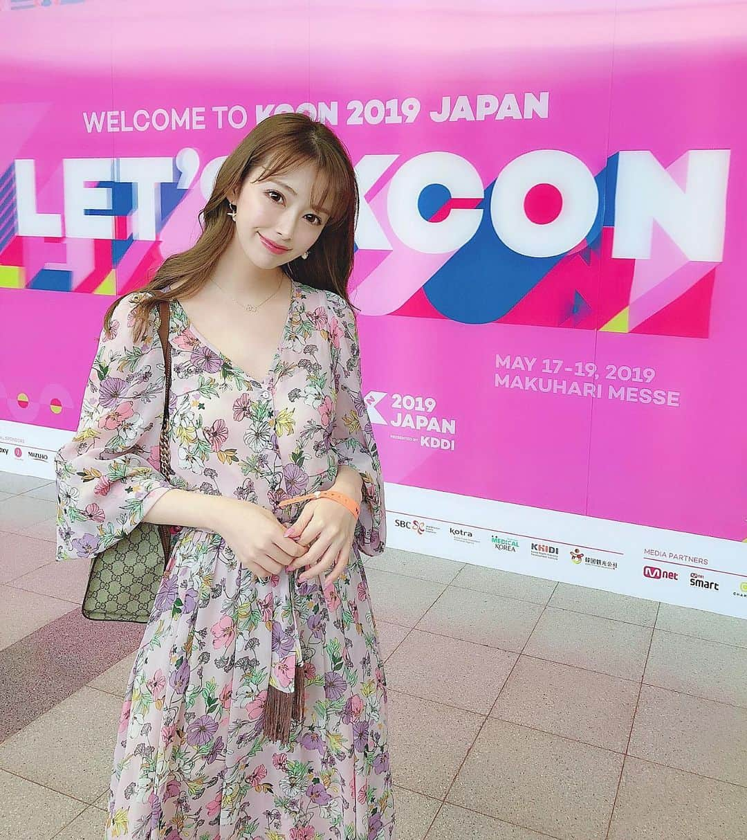 小川ももえさんのインスタグラム写真 - (小川ももえInstagram)「kconきたよー🔥‼️ 盛り上がってる〜(*^▽^*)✨✨ 楽しむぞ〜❤️ #kcon  #kcon2019japan #ateez #エイティーズ #幕張メッセ #フェス #韓流」5月17日 18時23分 - momoe_0406