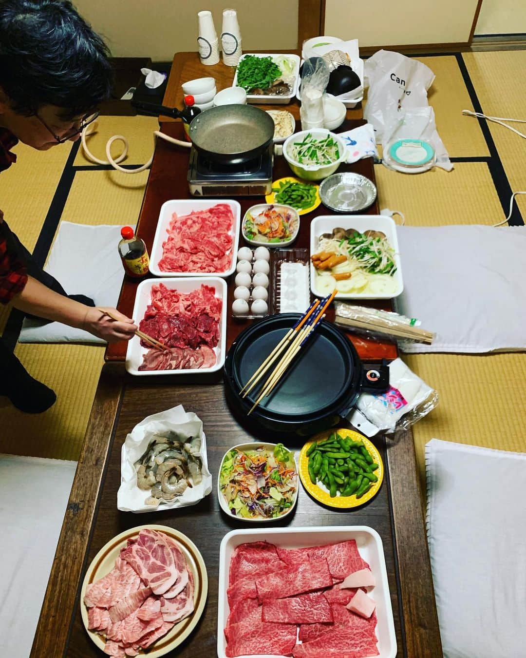 信沢Hitoshiさんのインスタグラム写真 - (信沢HitoshiInstagram)「この間、前に住んでたご近所のマナ様の家で、焼肉パーティー！いつも、お世話になっていて、たけのこご飯を作ってくれる！ 凄い、みんな好きすぎて、楽しい！」5月17日 18時32分 - nobusawahitoshi