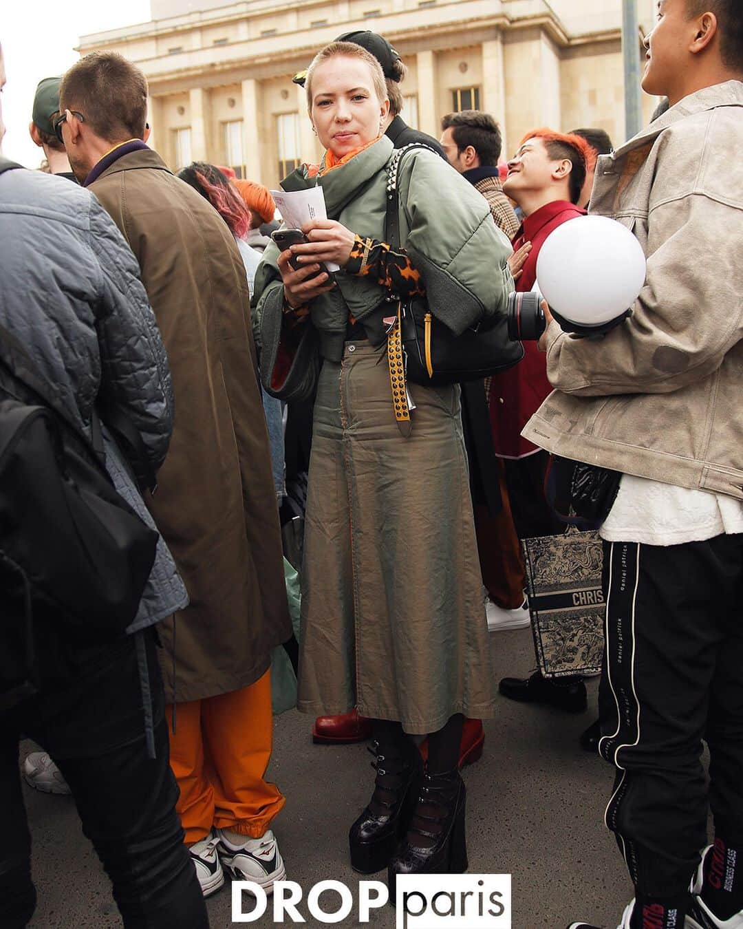 Droptokyoさんのインスタグラム写真 - (DroptokyoInstagram)「PARIS STREET STYLE #🇫🇷@drop_paris #streetstyle#droptokyo#paris#france#streetscene#streetfashion#streetwear#streetculture#tokyofashion#japanfashion#fashion#parisfashionweek#パリ#parisstreetstyle#parisfashion#pfw#ストリートファッション#pfw19 Photography: @keimons」5月17日 18時45分 - drop_tokyo