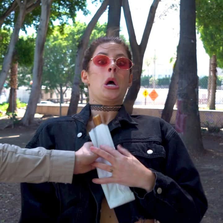 Hannah Stockingのインスタグラム：「Lost overseas ✈️💃🏻 Thank you @googlepixel for sponsoring this video! #teampixel #pixel3 #ad」