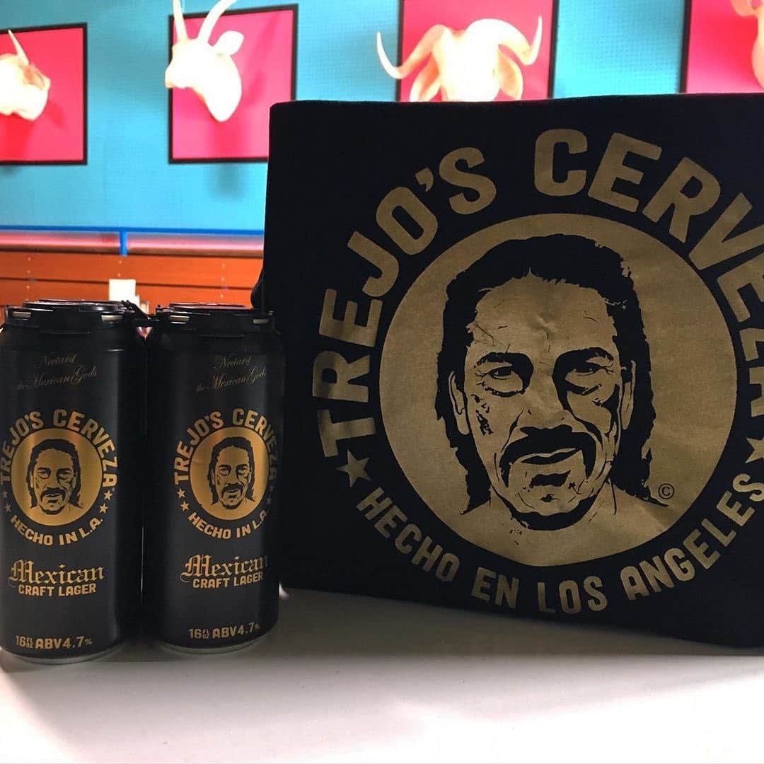 ダニー・トレホさんのインスタグラム写真 - (ダニー・トレホInstagram)「Follow @trejoscerveza on Instagram! Born in Mexico. Brewed in L.A. Nectar of the Mexican Gods . . . #cerveza #mexicanbeer #craftbeer #dannytrejo #machete #craftbeerla」5月18日 4時50分 - officialdannytrejo