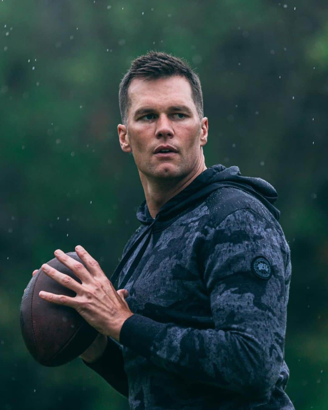 トム・ブレイディさんのインスタグラム写真 - (トム・ブレイディInstagram)「48 degrees and rainy. #LFG」5月18日 5時04分 - tombrady