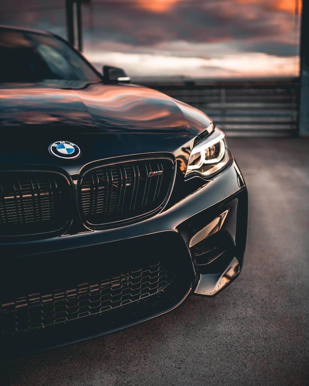 BMWのインスタグラム：「Discoverer of endless roads. The BMW M2 Coupé. #BMWrepost @phlpngl  #BMW #M2 #BMWM __ BMW M2 Coupé: Fuel consumption in l/100 km (combined): 8.5. CO2 emissions in g/km (combined): 199. The values of fuel consumptions, CO2 emissions and energy consumptions shown were determined according to the European Regulation (EC) 715/2007 in the version applicable at the time of type approval. The figures refer to a vehicle with basic configuration in Germany and the range shown considers optional equipment and the different size of wheels and tires available on the selected model. The values of the vehicles are already based on the new WLTP regulation and are translated back into NEDC-equivalent values in order to ensure the comparison between the vehicles. [With respect to these vehicles, for vehicle related taxes or other duties based (at least inter alia) on CO2-emissions the CO2 values may differ to the values stated here.] The values of the vehicles are preliminary. The CO2 efficiency specifications are determined according to Directive 1999/94/EC and the European Regulation in its current version applicable. The values shown are based on the fuel consumption, CO2 values and energy consumptions according to the NEDC cycle for the classification. For further information about the official fuel consumption and the specific CO2 emission of new passenger cars can be taken out of the „handbook of fuel consumption, the CO2 emission and power consumption of new passenger cars“, which is available at all selling points and at https://www.dat.de/angebote/verlagsprodukte/leitfaden-kraftstoffverbrauch.html.」