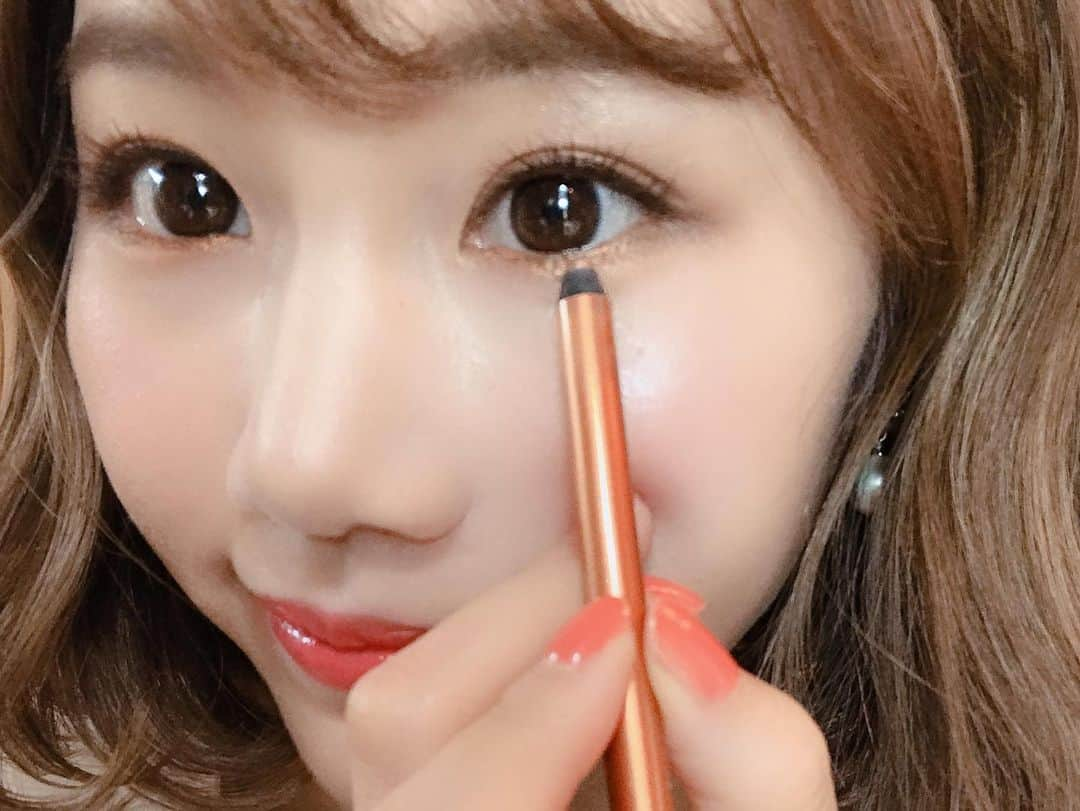 ほしのこさんのインスタグラム写真 - (ほしのこInstagram)「最近の毎日メイク💄 YouTubeにUPしました🧡 最近オレンジとピンクを混ぜたメイクにハマってるよ💭 裸眼＆自まつ毛でも デカ目になるように意識してます👀💞 * レンズも新しく買って 見やすくなったと思います✨ 是非見てね～💓🙇‍♀️ * #YouTube#ほしのこch#🧡メイク#ピンクメイク#メイク方法#デカ目メイク」5月17日 20時52分 - hoshinoko728