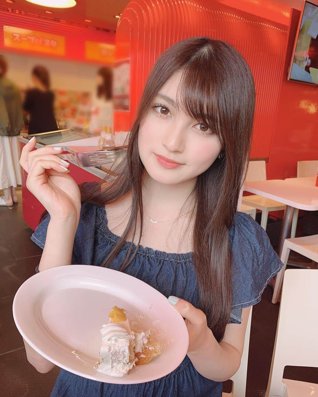 神志那結衣さんのインスタグラム写真 - (神志那結衣Instagram)「🍰🍰🍰 いくらでも食べれちゃう #スイーツ #食べ放題 #スイパラ #スイーツパラダイス #sweet  #ケーキ #大好き #じなわせ #幸せ」5月17日 21時13分 - jiina27