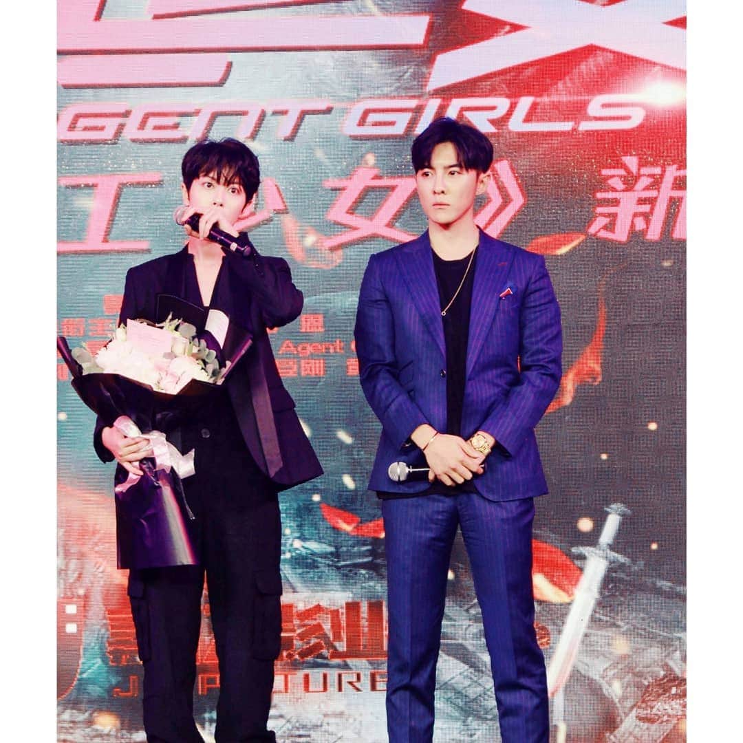 ダンソン・タンのインスタグラム：「New movie 🎥🎥🎥 #DT #唐禹哲 #北京 #HOTHEART #SEVENDAYS #特工」