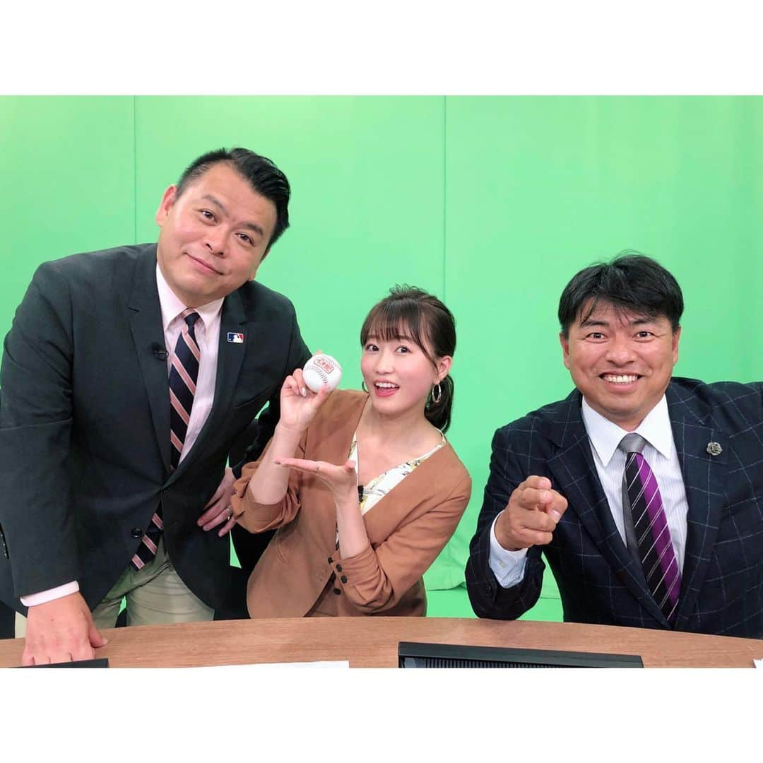 津田麻莉奈さんのインスタグラム写真 - (津田麻莉奈Instagram)「#JSPORTS #MLBイッキ見！ 【毎週金曜22:00〜22:45】 ⁑ 解説はMLBアナリストAKI猪瀬さん✨ 今夜のゲストは当番組2度目の登板、藪恵壹さんです‼️ 「MLBイッキ見！」は、JSPORTS1で毎週無料放送✨ ぜひご覧下さいね😉💕 番組HP👉 jsports.co.jp/baseball/mlb/ ⁑ 🌼#衣装 🌼 #tiensecoute @tiensecoute 今日の#セットアップ が好みすぎる🥰 ⁑ ⁑ @jsports_yakyu  @jsports_official  #MLB #メジャーリーグ  #野球 #野球好き  #AKI猪瀬 さん  #藪恵壹 さん #majorleague  #majorleaguebaseball  #衣装 #コーデ #春コーデ  #ootd #coordinate  #まりなる #津田麻莉奈」5月17日 21時21分 - tsudamarinal