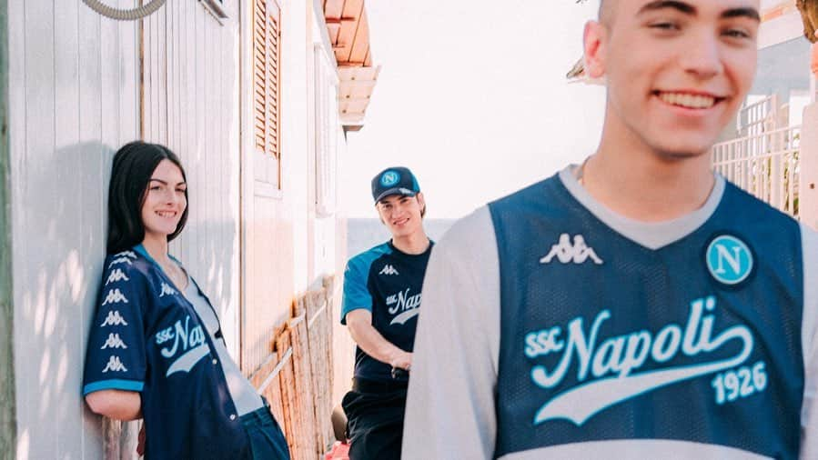 SSCナポリさんのインスタグラム写真 - (SSCナポリInstagram)「It’s all about freshness, beautiful Ischia island and roots. Discover the brand new SSC Napoli and @kappa_sport collection on the SSCN Web Store and 🛍 on the Brand Store Amazon  #SummerVibes #SSCNapoli #Kappa #ForzaNapoliSempre」5月17日 21時30分 - officialsscnapoli