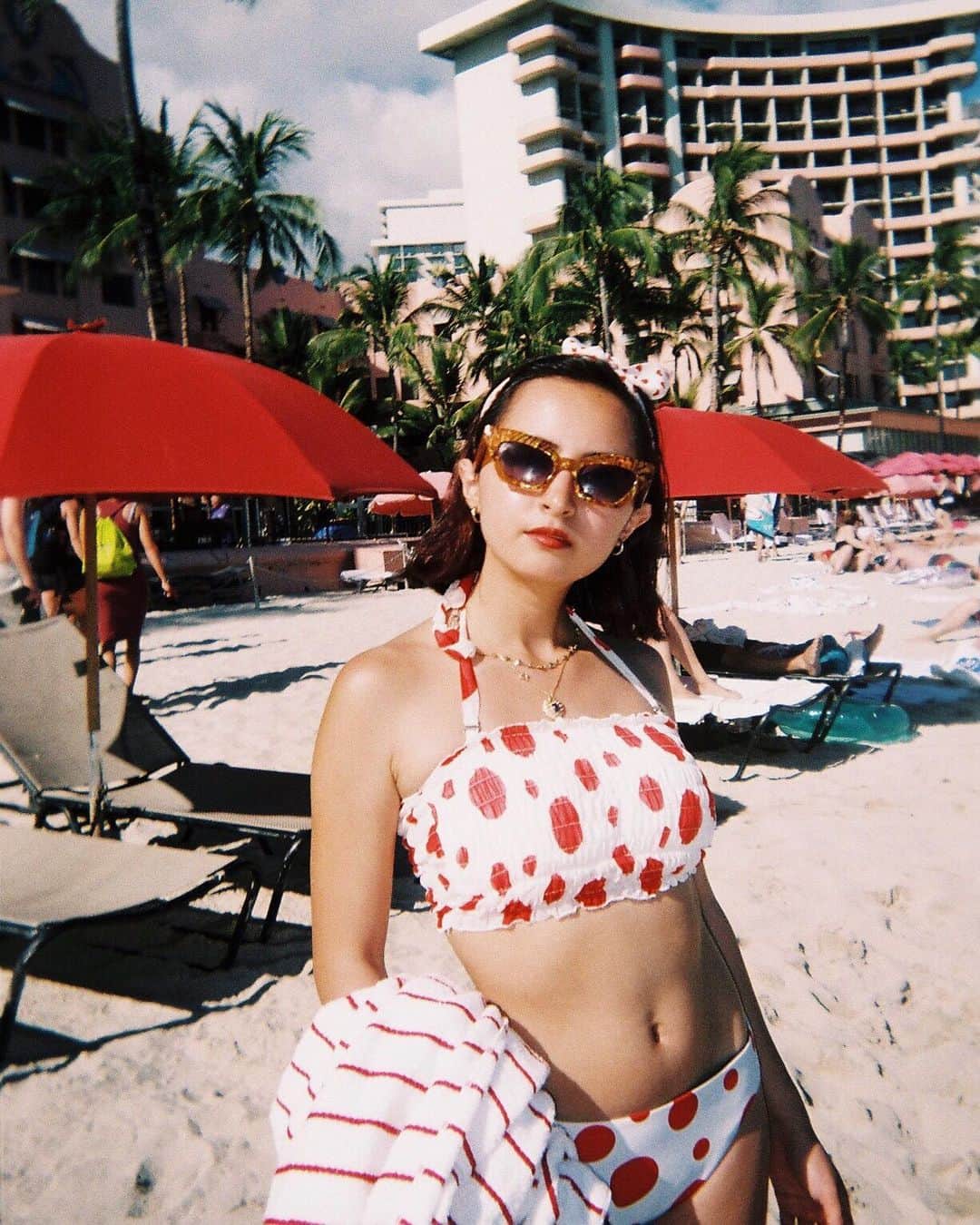 Julia Castroさんのインスタグラム写真 - (Julia CastroInstagram)「RedWhiteRedWhite❤️☁️❤️☁️❤️ 明日はちょっと久々の新潟行っちゃいます。楽しみっ♥︎ * #hawaii #waikiki #waikikibeach  #beach #honolulu  #oahu #trip #travel #summer #memories #girls #red #style #retro #photography #fashion #outfit #ハワイ #ワイキキ #ワイキキビーチ #ビーチ #海 #ホノルル #オアフ島 #水着 #ドット #夏服  #ファッション #服 #julifashion」5月17日 21時32分 - julia.c.0209