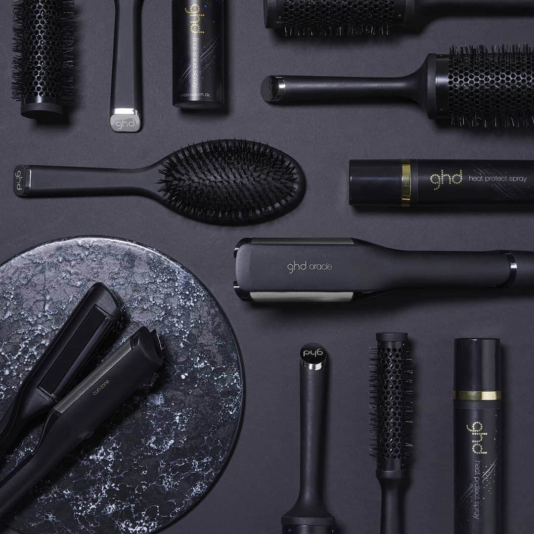 ghd hairさんのインスタグラム写真 - (ghd hairInstagram)「Friday night hair essentials ✨ ask in your nearest @officialrushhairbeauty salon to find out more about the most magical hair tool we’ve ever made ✨  #ghd #ghdhair #ghdoracle #newinnovation」5月17日 22時00分 - ghdhair