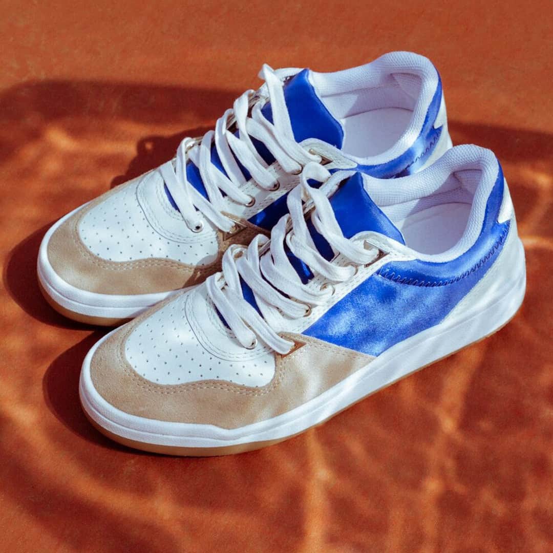 Schutzのインスタグラム：「Get into Friday 💙. #schutzfall」
