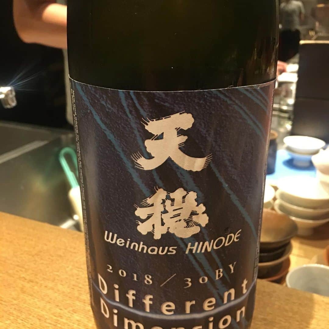 宮田麺児さんのインスタグラム写真 - (宮田麺児Instagram)「ロケ行きすぎて とうとう技術と仲良くなる。 今日はMBSカメラマンさんと音声さんと 呑む。 傑作。  #技術#裏方さん#音声#ピンマイク#カメラマン#憧れは4カメ」5月17日 22時15分 - miyatamenji