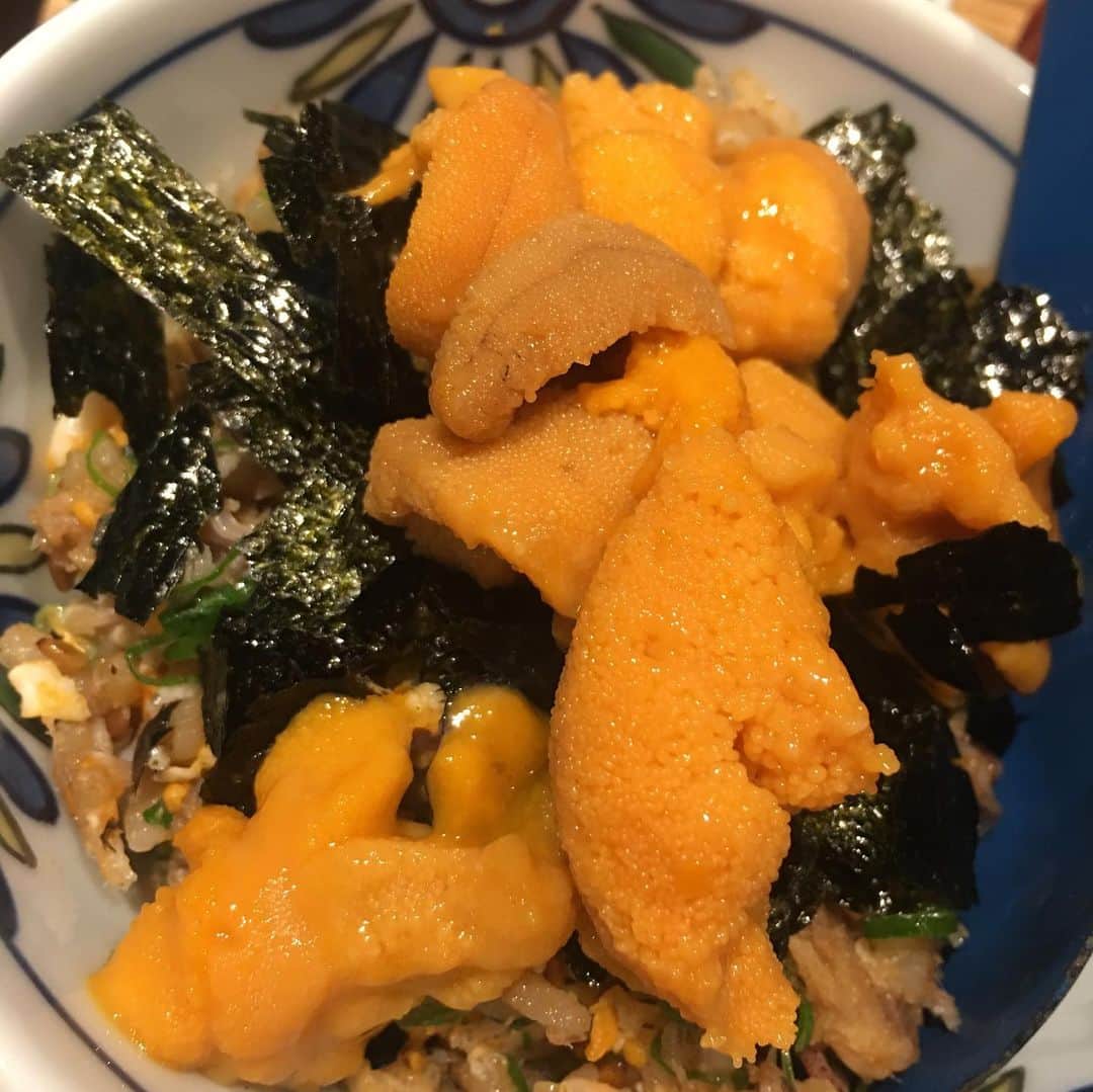 宮田麺児さんのインスタグラム写真 - (宮田麺児Instagram)「ロケ行きすぎて とうとう技術と仲良くなる。 今日はMBSカメラマンさんと音声さんと 呑む。 傑作。  #技術#裏方さん#音声#ピンマイク#カメラマン#憧れは4カメ」5月17日 22時15分 - miyatamenji