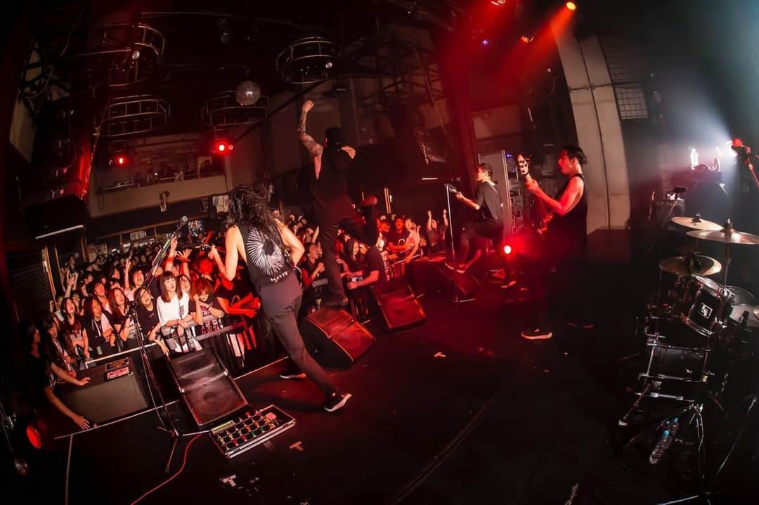 Crystal Lakeさんのインスタグラム写真 - (Crystal LakeInstagram)「THANK YOU KYOTO!! HELIX ONEMAN JAPAN TOUR 2019 SEASON 2.  Photo: @taka_tallman  #CrystalLake #HELIX」5月17日 22時48分 - crystallake777