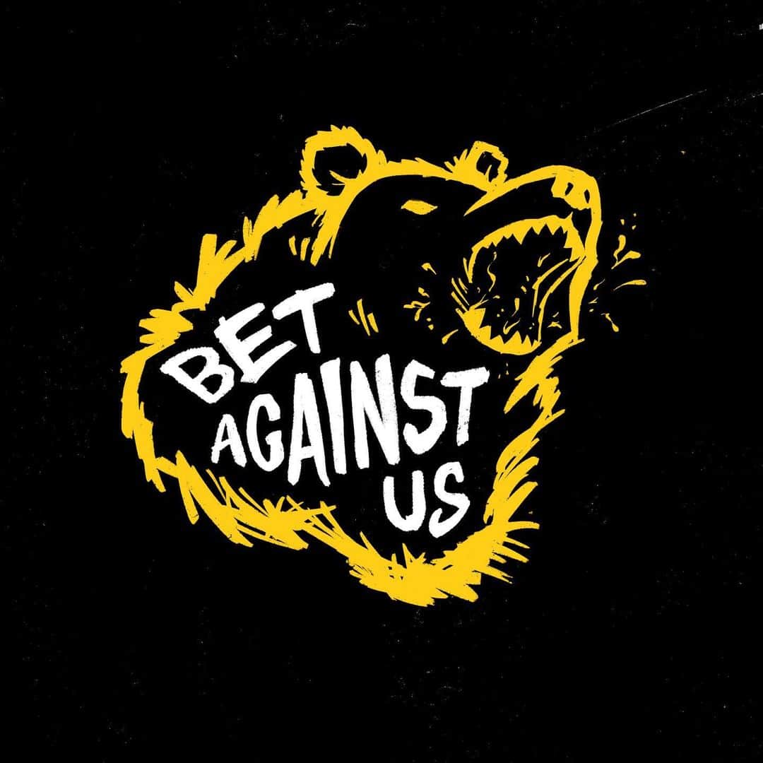ジュリアン・エデルマンさんのインスタグラム写真 - (ジュリアン・エデルマンInstagram)「🧹 🧹 🧹  #BetAgainstUs “Black and Gold edition” #WeWantTheCup . Link in bio.」5月17日 22時41分 - edelman11