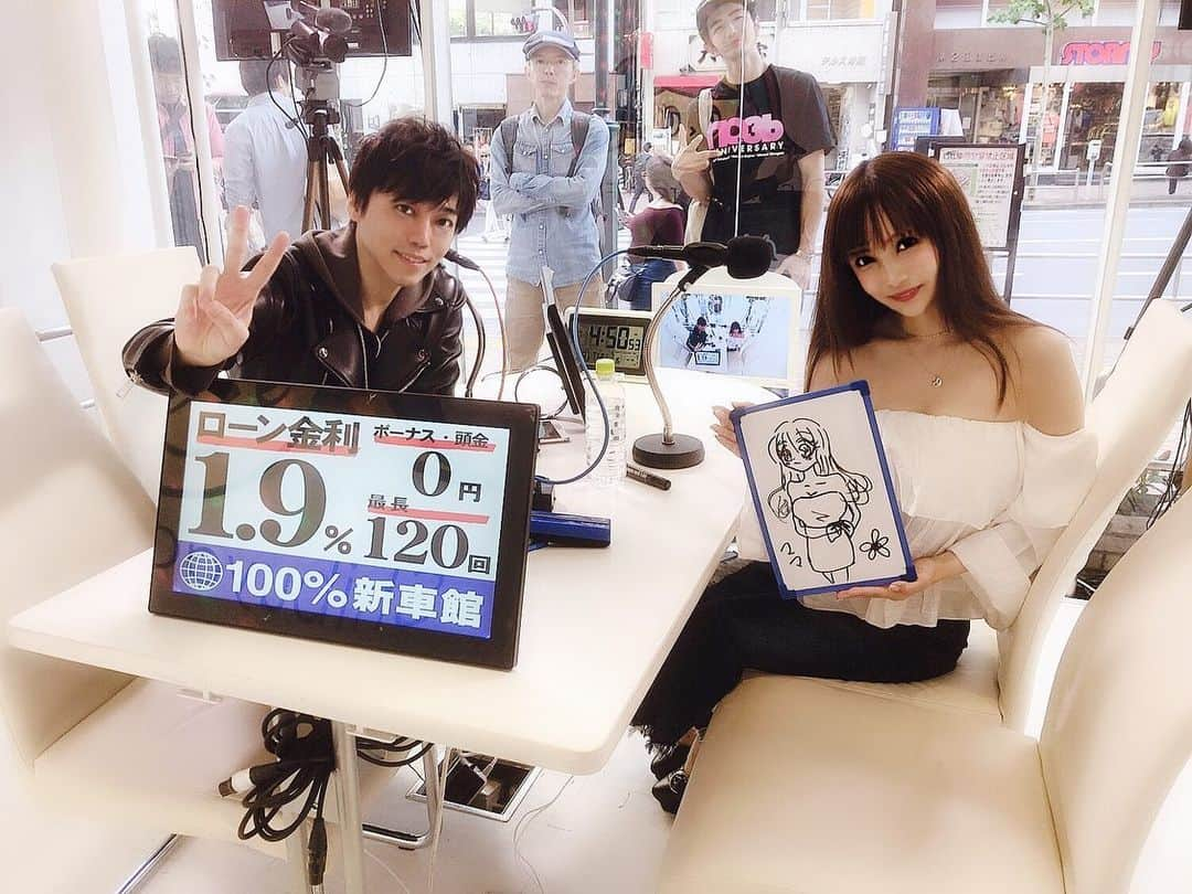 宇佐美あいりさんのインスタグラム写真 - (宇佐美あいりInstagram)「昨日も #渋谷クロスFM エンタメジャック IN SHIBUYA ありがとうございました😊徳田さんお休みで藤巻さんと2人でお送りしました✨あいりん令和になって初♡ママの似顔絵書いたよん😆♬ #グラドル自画撮り部#グラドル自撮り部#cute#sexy#エロカワ#グラドル#公開収録#公開#ラジオ#渋谷クロスFM#エンタメジャクinshibuya#SHIBUYA#レギュラー#出演#shibuya#生放送#令和#初#ママ#お母さん#似顔絵#イラスト#japanesegirl#followme」5月17日 23時09分 - airi.usami_official