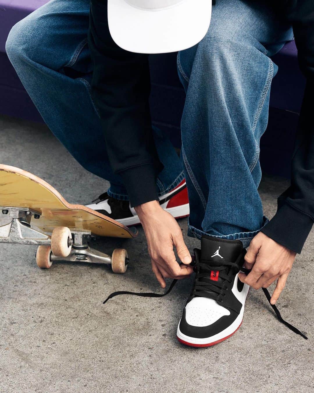 Jordanのインスタグラム：「Classic touch. The #AirJordan I Low ‘Gym Red’ is available now.」