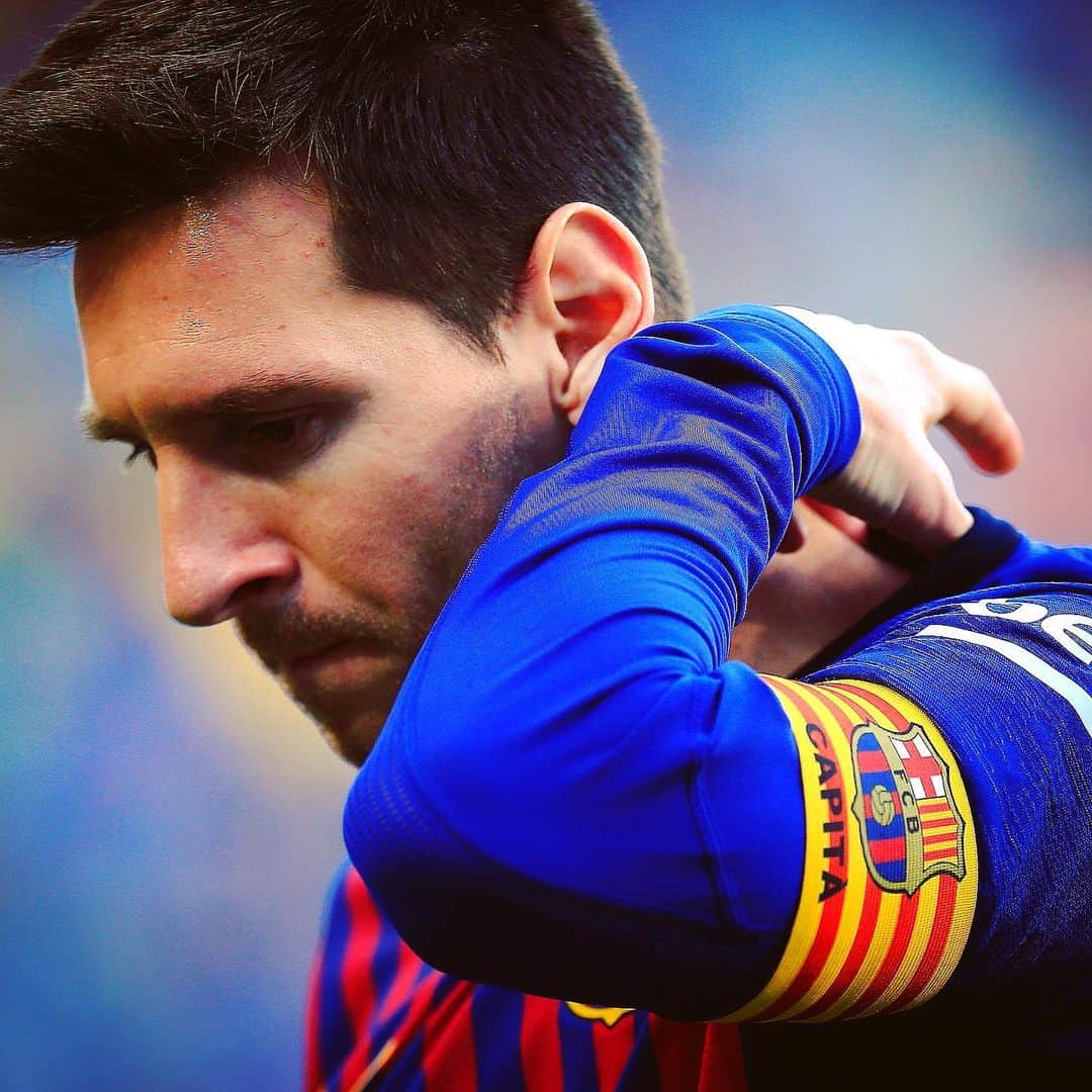 LFPさんのインスタグラム写真 - (LFPInstagram)「💙 C A P T A I N ❤️ • #Messi #Barça #LaLiga #LaLigaSantander #Captain」5月17日 23時24分 - laliga
