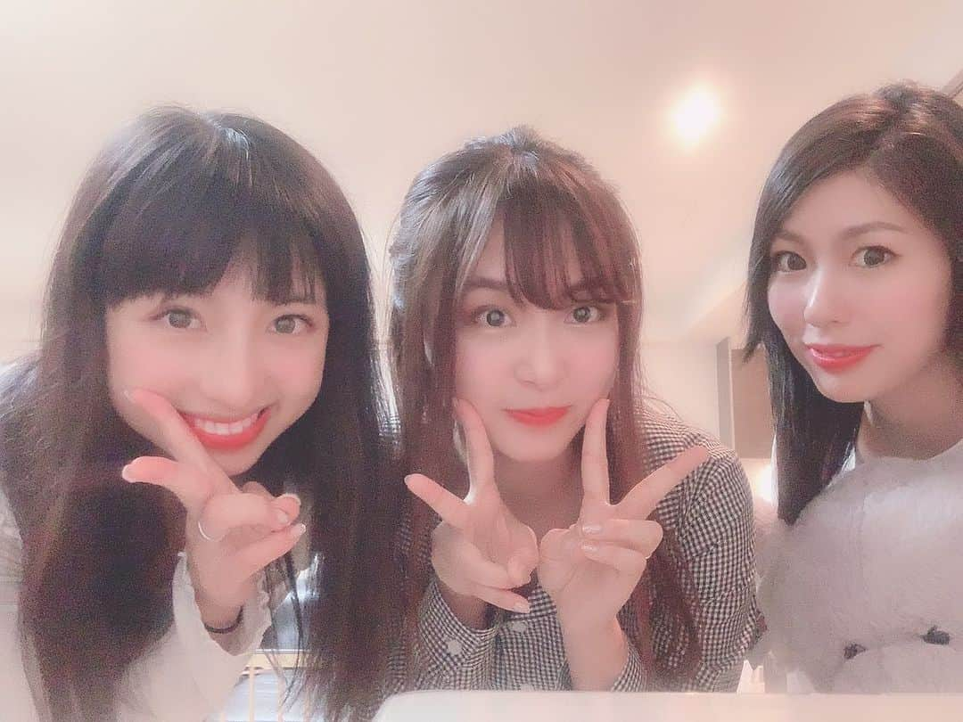 武田るいさんのインスタグラム写真 - (武田るいInstagram)「美女と女子会💖☺️ かれこれ大学生の頃からのお付き合い👧🌈✨ みんな大人になったよね👶 #girlstalk #女子会 #japanesegirl #❤️」5月17日 23時51分 - rui_1002