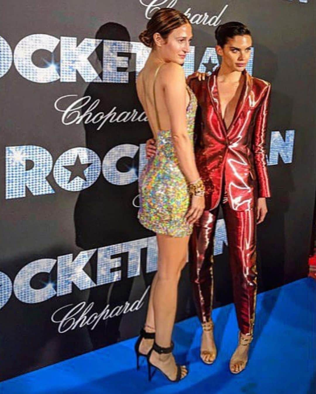 サラ・サンパイオさんのインスタグラム写真 - (サラ・サンパイオInstagram)「Liquid or fabric? 😏 wearing this awesome suit by my beautiful friend at the rocketman after party @maisonsiran @sisso86」5月17日 23時51分 - sarasampaio