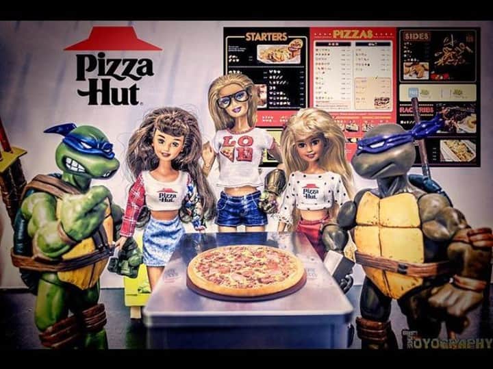 Pizza Hutさんのインスタグラム写真 - (Pizza HutInstagram)「#NationalPizzaPartyDay Squad Goals.」5月18日 0時00分 - pizzahut
