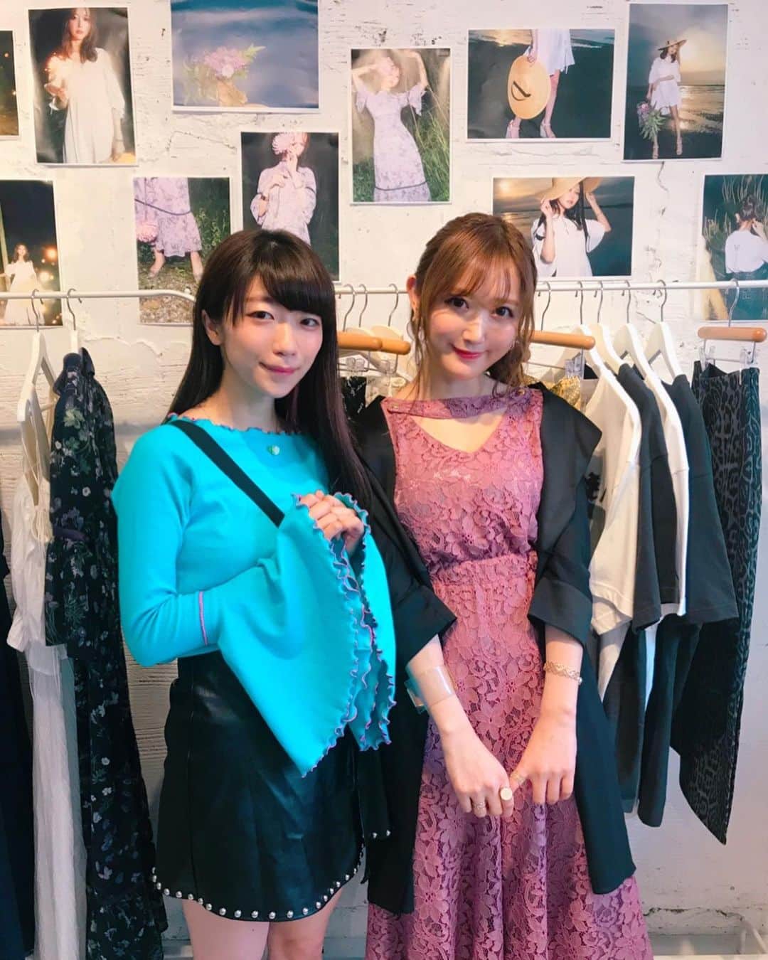 ぱいぱいでか美さんのインスタグラム写真 - (ぱいぱいでか美Instagram)「菅野結以さんのブランド、Crayme,の展示会にお邪魔しました❤︎ 今回も素敵なお洋服いっぱい！ ꙳ #crayme #exhibition  #菅野結以 さん ꙳ 結以さんがインスタでちらっと柄だけ見せてて気になってたアイテムが チャイナワンピースで可愛すぎて即決でした……！ ほんとにいつも超可愛くて、でもちゃんと大人で 個性もあってCrayme,大好きです❤︎ 写真で履いてて前にも載せたことあるスカートもCrayme,です☻ あと写真には写らない美しさがありますので ここ半年くらいずっとつけてたネックレスもCrayme,のだったりします。。！ 結以さんいつお会いしても美しくて憧れるー…❤︎！」5月18日 0時09分 - paipaidekami