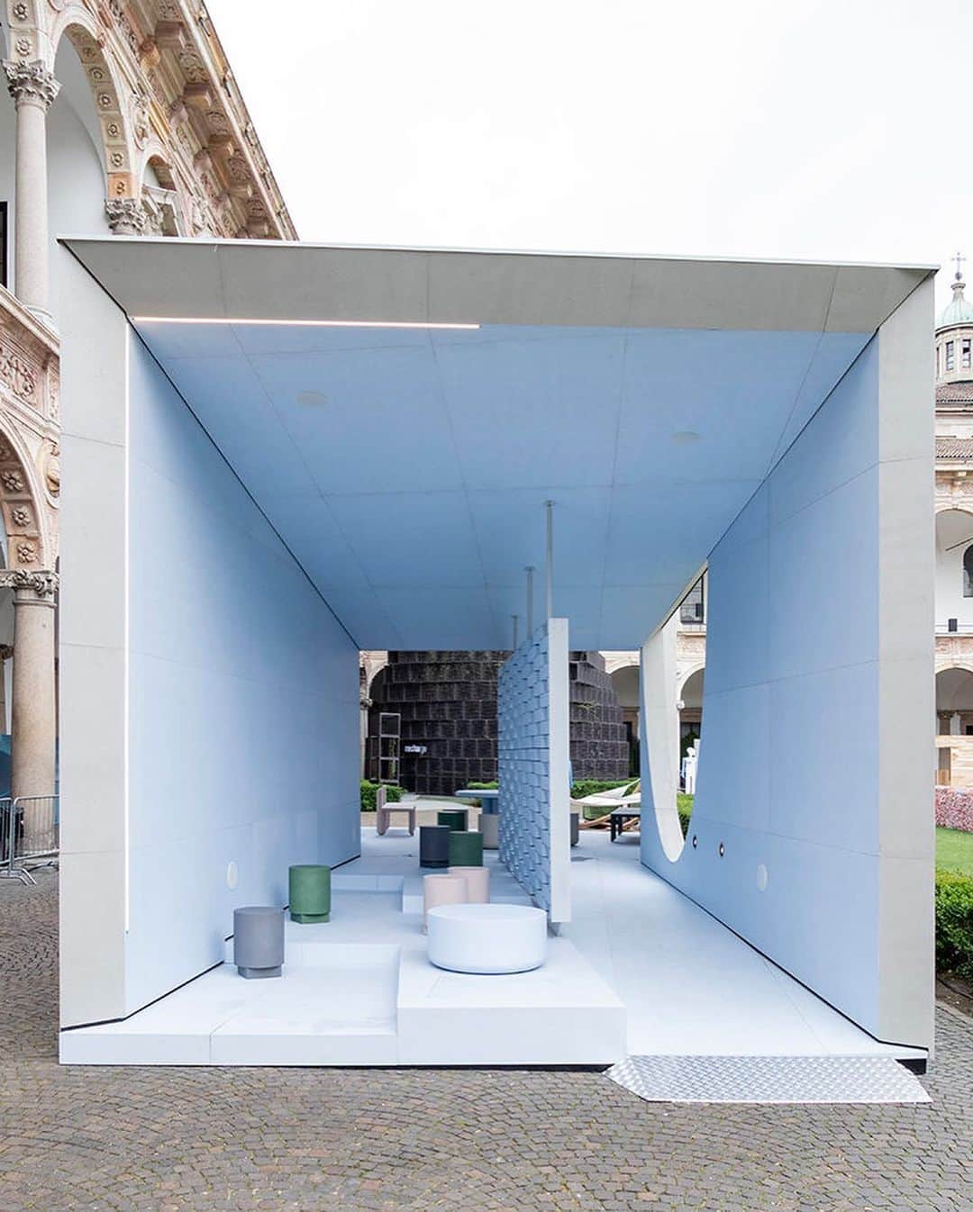 Design Milkさんのインスタグラム写真 - (Design MilkInstagram)「@cimentocollection, a new brand offering innovative #cement products for architecture, interiors, and design, made its debut at Milan Design Week with the unveiling of The Blue Passage installation (designed by @parisottoformenton) as well as the Cimento Collection of #furniture. \\\ designmilk.com」5月18日 0時17分 - designmilk