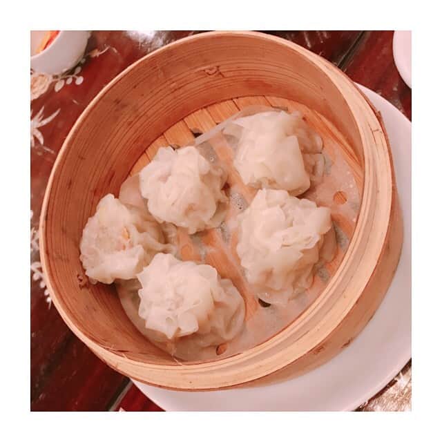 川口智美さんのインスタグラム写真 - (川口智美Instagram)「#ジャイアンツ #岡本和真 選手が先制の2点タイムリーツーベース、6投手のリレーで逃げ切り、連敗脱出✨  中でも、#中川皓太 投手の 16試合連続無失点が神ってると思う！ 頼もしすぎます😆このまま好調キープだ⤴︎⤴︎ 写真は、 家族で #横浜中華街 に 行った時のもの(関係なくてすみません)。」5月18日 0時34分 - horipro_satomikawaguchi