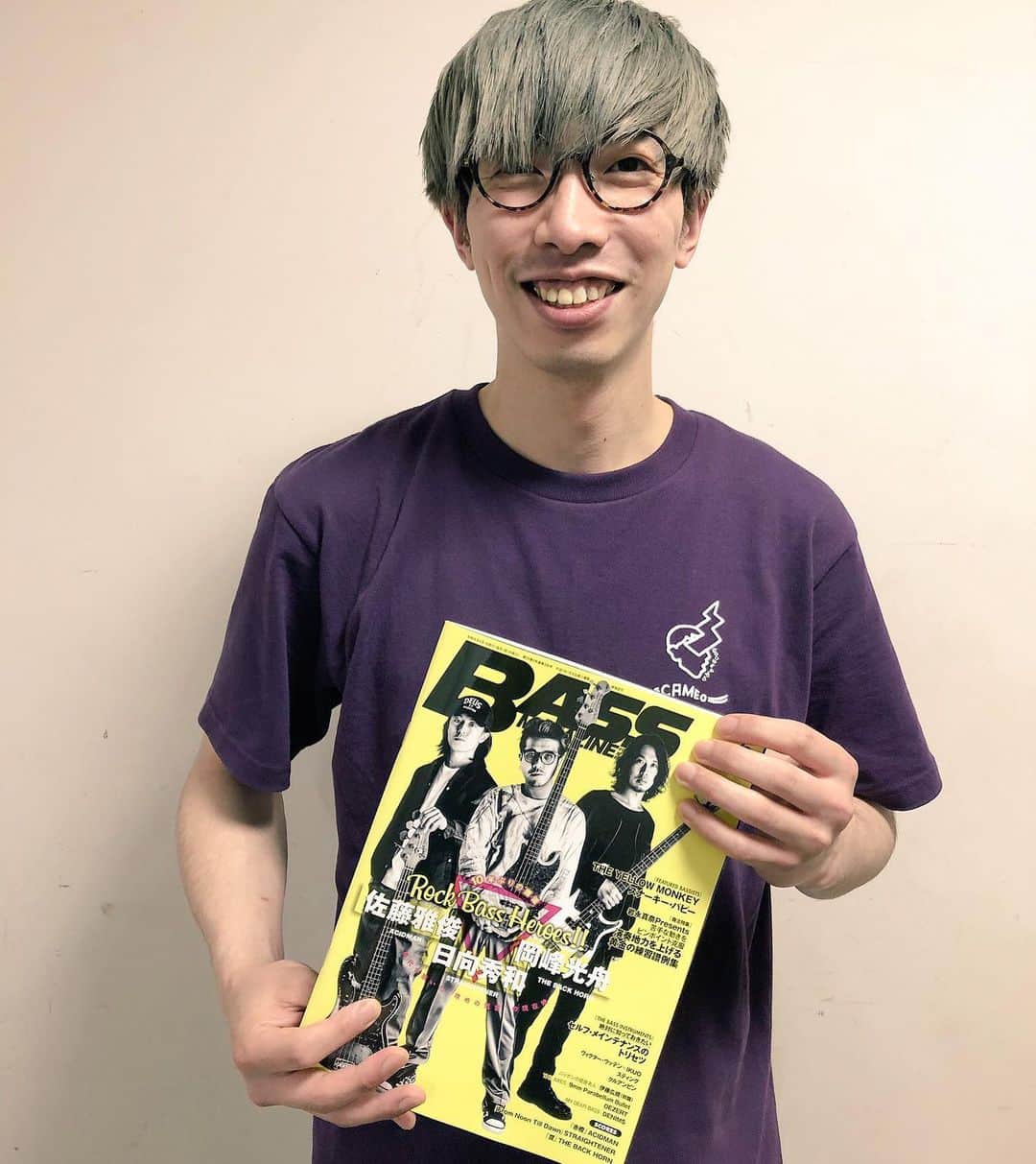 GOODWARPさんのインスタグラム写真 - (GOODWARPInstagram)「【朗報！！】 先日CAMEOツアーで話したベースマガジン6月号の発売日、本日でした！！！ 1ページまるまる記事にしていただいてます！  チャーくんがお近くの書店でお待ちしております！📙 rittor-music.co.jp/magazine/detai…  #CAMEO発売中 #ベーマガ発売中」5月18日 0時28分 - gdwp_goodwarp