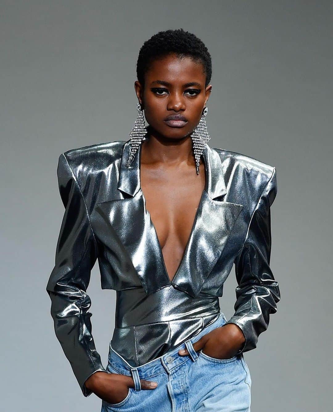 Fashion Weekのインスタグラム：「Friday night look goals on the @mariamseddiq @fashionweekaus runway 💎 #MBFWA ⠀⠀ Photo by @gettyimages」