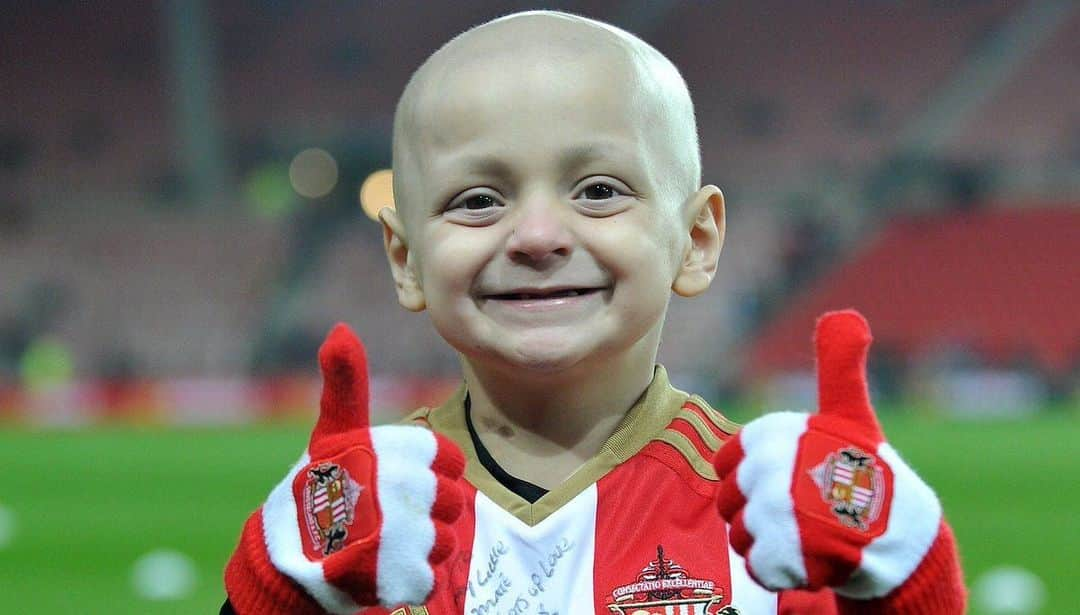 サンダーランドAFCさんのインスタグラム写真 - (サンダーランドAFCInstagram)「❤️ Happy birthday, Brad!  Today would have been the 8th birthday of Bradley Lowery.  His bravery and smile will never be forgotten as his legacy continues to help poorly children and their families.」5月18日 0時42分 - sunderlandafcofficial