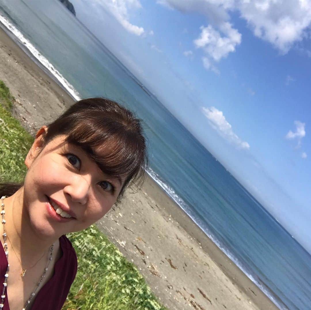 竹岡圭さんのインスタグラム写真 - (竹岡圭Instagram)「思わず飛込んで泳ぎたくなるくらいの、夏景色が広がってましたー😊  でもその前に…梅雨もあるんだっけね😅」5月18日 0時43分 - kei_takeoka