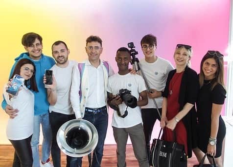 のインスタグラム：「Vuoi sapere chi è la@vincitrice del casting “cercasi ultra ottantenne?” Ti aspettiamo sabato 18 maggio all’apertura della nuova Bottega Brandina di Riccione in viale Dante 26! Forever young!!! Enjoy the video.  @ifattivostrirai2 @instarai2 @magallinobellino @cittadiriccione  #rai2 #ifattivostri #ifattivostrirai2#rai #brandinatheoriginal #brandina#magalli #riccione2019#castingmodel #nonnina#grandparents #tv #anticipazionitv#televisioneitaliana #news#intrattenimento #televisione」