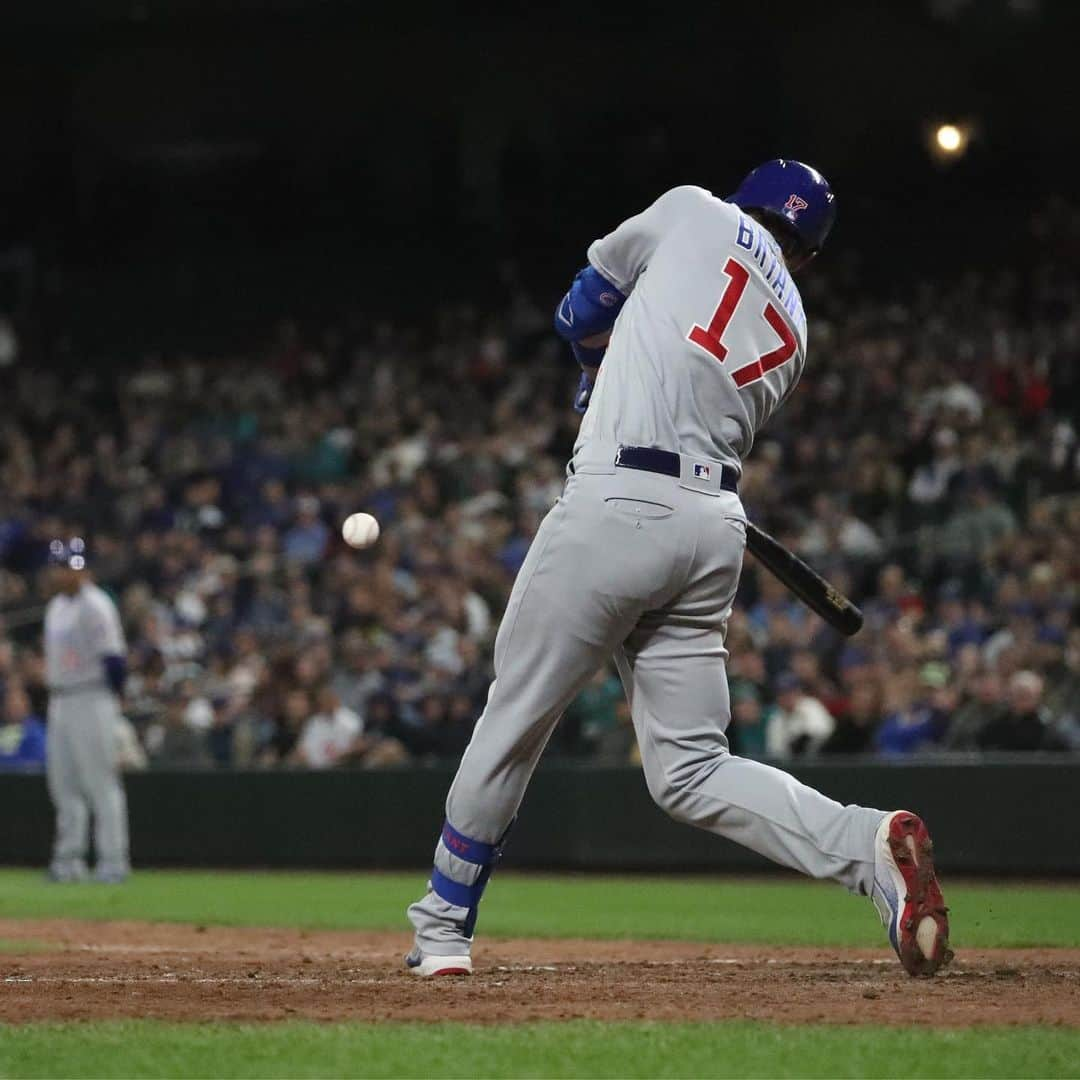 シカゴ・カブスさんのインスタグラム写真 - (シカゴ・カブスInstagram)「Kris Bryant has reached base safely in 25 straight games, the longest active streak in @mlb and the longest of his career! #EverybodyIn」5月18日 0時46分 - cubs